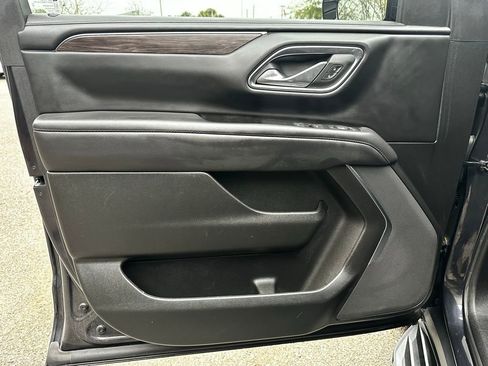 Used 2024 Chevrolet Tahoe LS RWD image 29