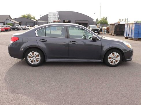 Used 2010 Subaru Legacy 2.5i AWD/4WD image 4