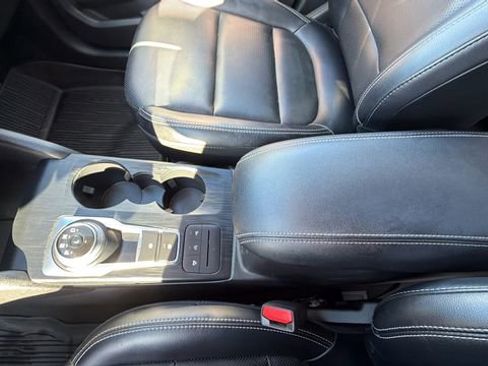 Used 2022 Ford Escape Titanium w/ Class II Trailer Tow Package image 15