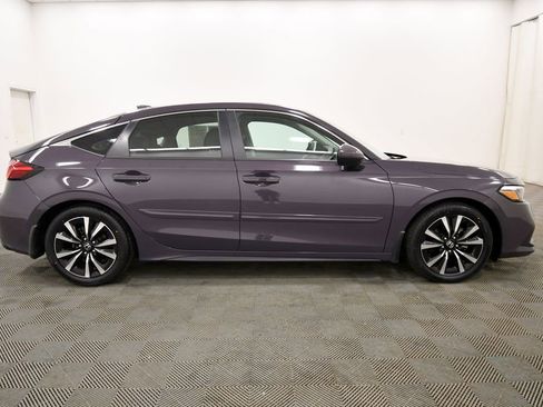 Used 2023 Honda Civic EX-L image 9