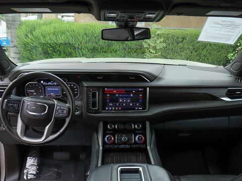 Used 2021 GMC Yukon Denali w/ LPO, Illumination Package image 29