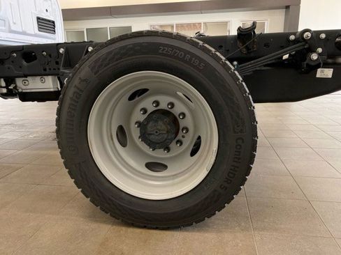 New 2025 Ford F550 4x4 SuperCab Super Duty image 21