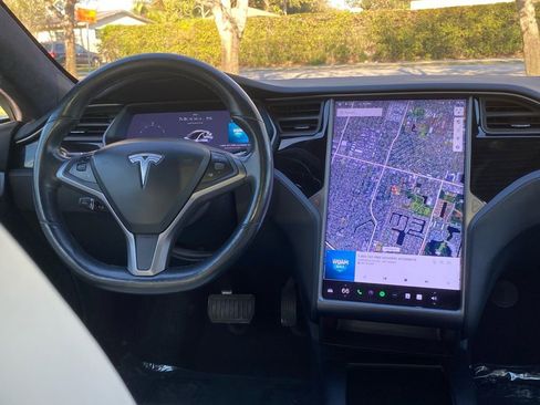 Used 2020 Tesla Model S Long Range Plus image 19