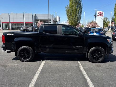 Used 2017 Chevrolet Colorado Z71 AWD/4WD image 5