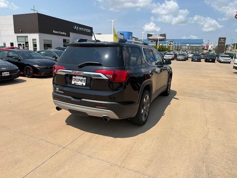 Used 2018 GMC Acadia SLT FWD image 10