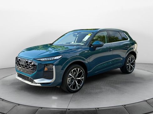 New 2026 Audi Q3 quattro 2.0T AWD/4WD image 3