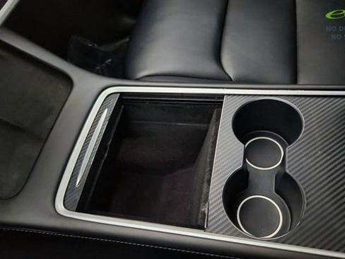 Used 2022 Tesla Model Y Long Range AWD/4WD image 50