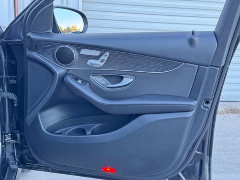 Used 2022 Mercedes-Benz GLC 300 image 41