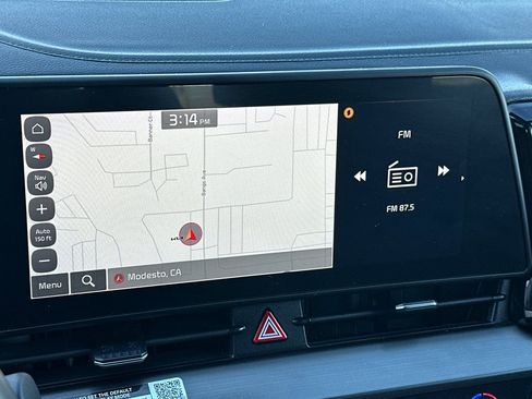 Used 2023 Kia Sportage EX image 16