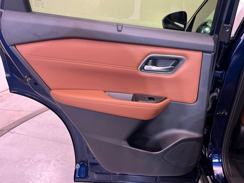 New 2026 Nissan Rogue Platinum AWD/4WD image 19