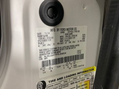 Used 2015 Lincoln Navigator 2WD image 29