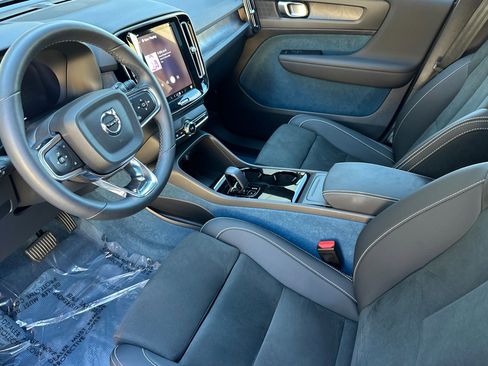 Certified 2023 Volvo XC40 Recharge Plus image 11