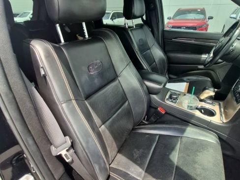 Used 2017 Jeep Grand Cherokee Overland w/ Jeep Active Safety Group AWD/4WD image 6