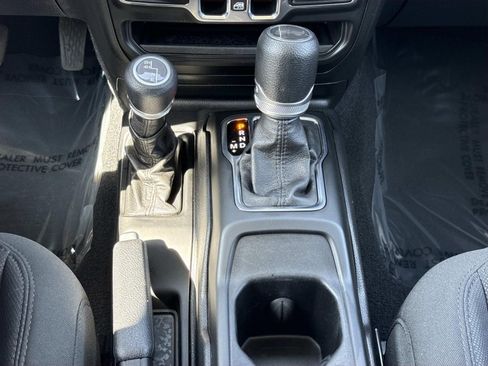 Used 2023 Jeep Wrangler Unlimited Sport AWD/4WD image 12