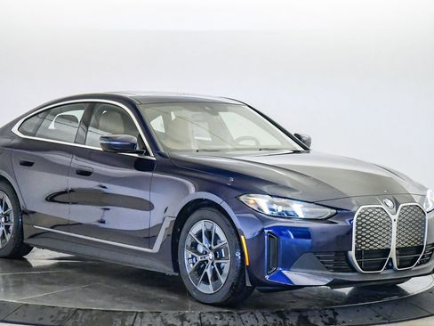 New 2026 BMW i4 xDrive40i w/ Premium Package AWD/4WD image 6