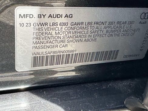 Used 2024 Audi S8 w/ S8 Comfort Plus Package AWD/4WD image 13