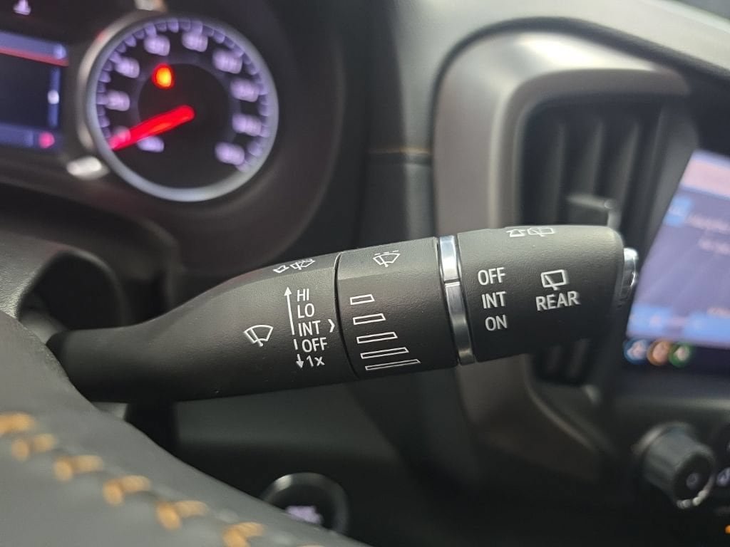 Certified 2022 GMC Terrain AT4 w/ Infotainment Package II AWD/4WD image 32