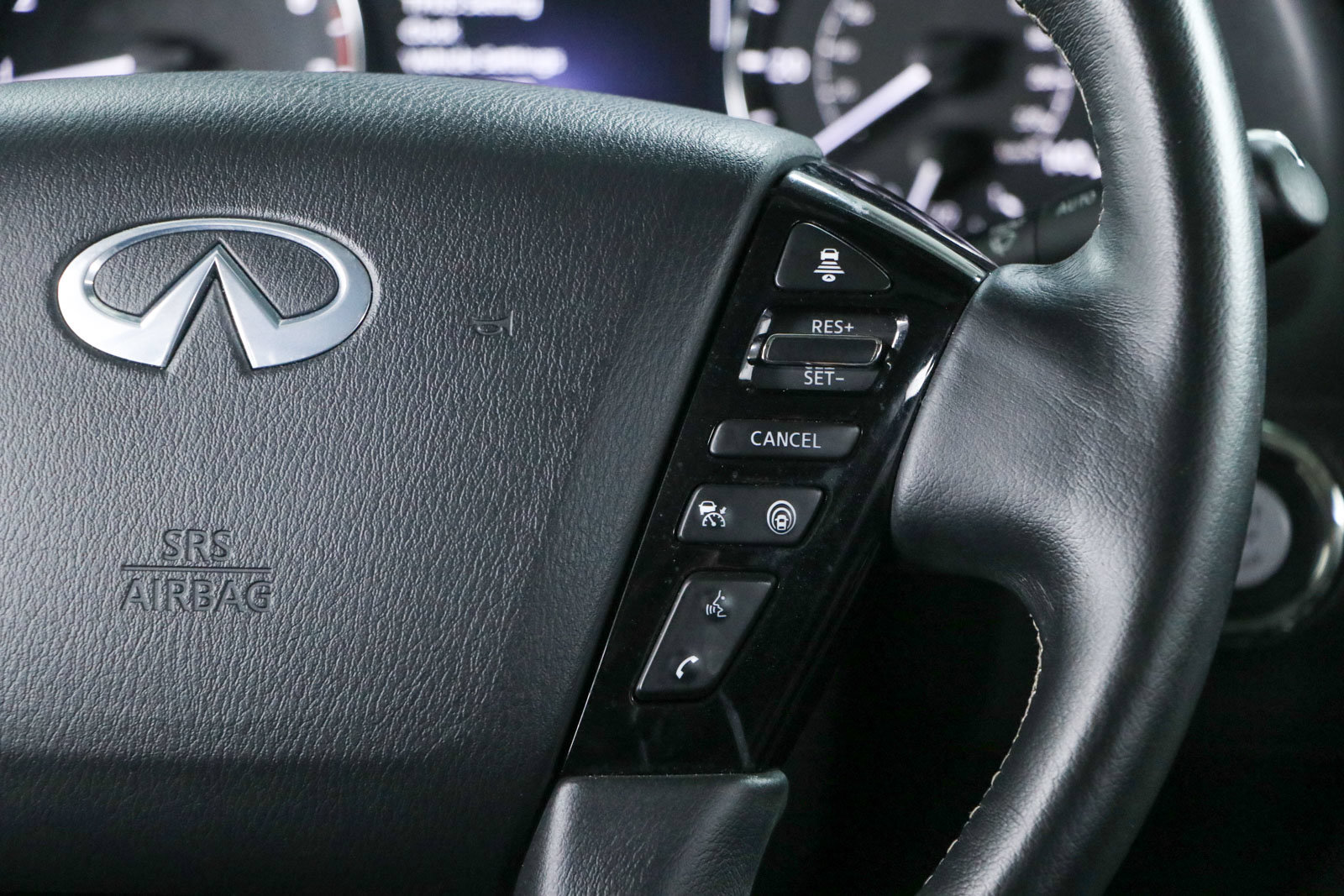 Used 2023 INFINITI QX80 Luxe w/ Cargo Package RWD image 15