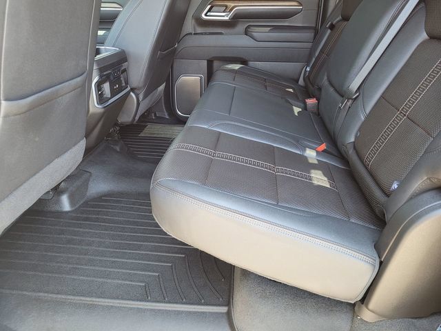Used 2025 Chevrolet Silverado 2500 High Country w/ High Country Premium Package AWD/4WD image 10
