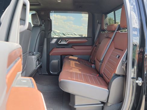 Used 2024 GMC Sierra 2500 Denali Ultimate w/ Max Trailering Package image 32