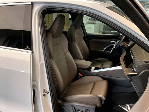 Certified 2025 Audi Q5 Premium Plus w/ Premium Plus image 8