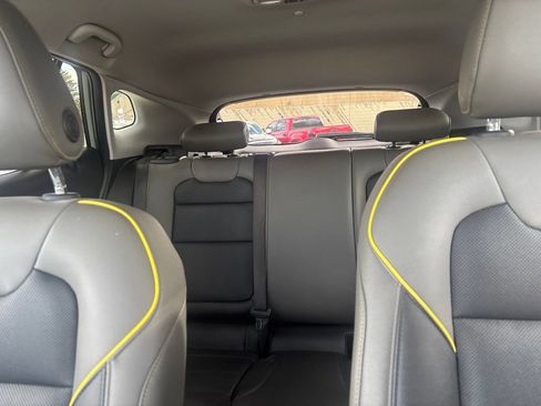 Used 2025 Chevrolet Trax ACTIV w/ Driver Confidence Package FWD image 18
