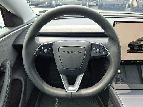 Used 2024 Tesla Model 3 Standard Range RWD image 22