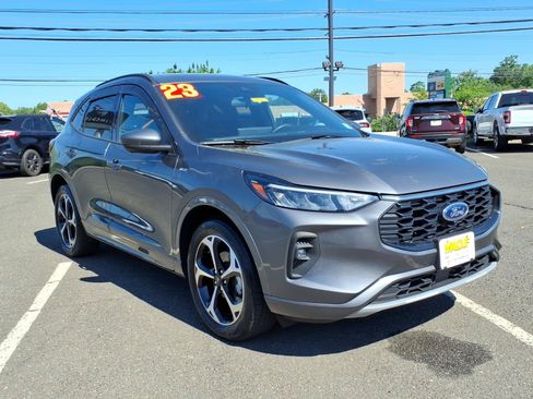 Certified 2023 Ford Escape ST-Line Select w/ Tech Pack #2 AWD/4WD image 1