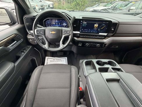 Used 2024 Chevrolet Silverado 1500 LT AWD/4WD image 14