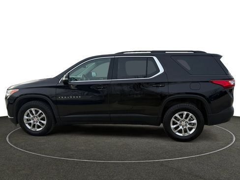 Used 2020 Chevrolet Traverse LT image 2