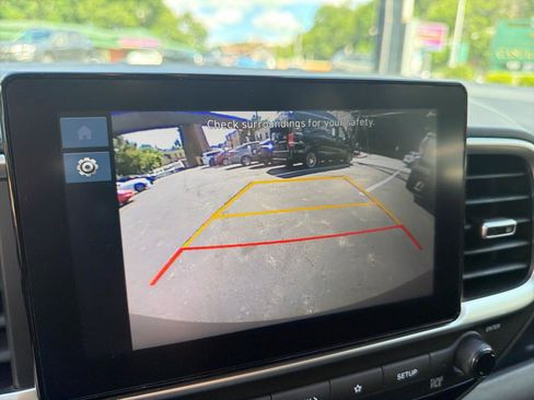 Used 2026 Hyundai Venue SEL FWD image 19