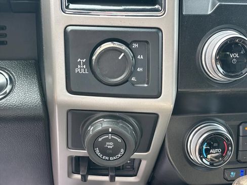 Used 2020 Ford F150 Lariat w/ Equipment Group 502A Luxury AWD/4WD image 30