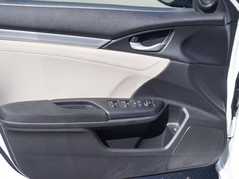 Used 2021 Honda Civic EX image 18