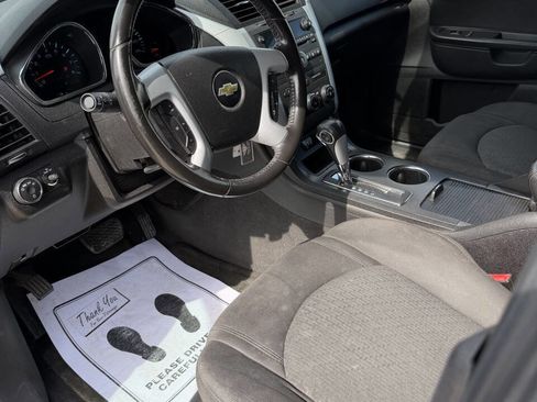 Used 2012 Chevrolet Traverse LT image 16