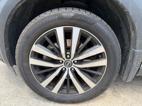 Used 2023 Nissan Pathfinder Platinum FWD image 7