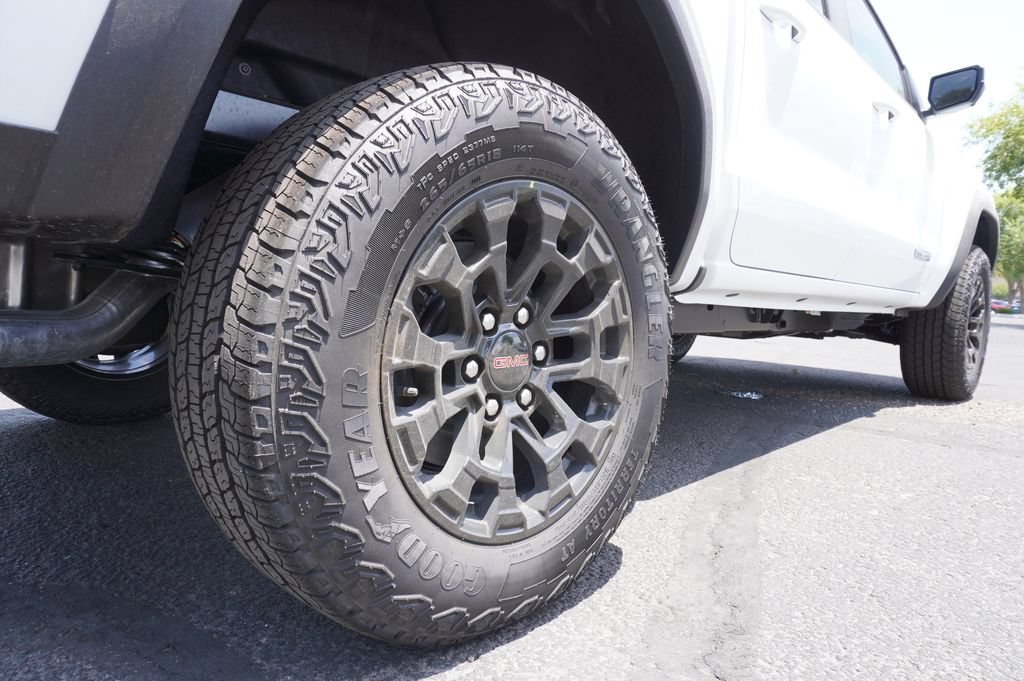 New 2026 GMC Canyon Elevation w/ Convenience Package RWD image 7