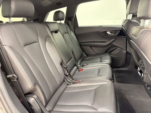 Used 2019 Audi Q7 3.0T Prestige w/ Prestige Package image 28