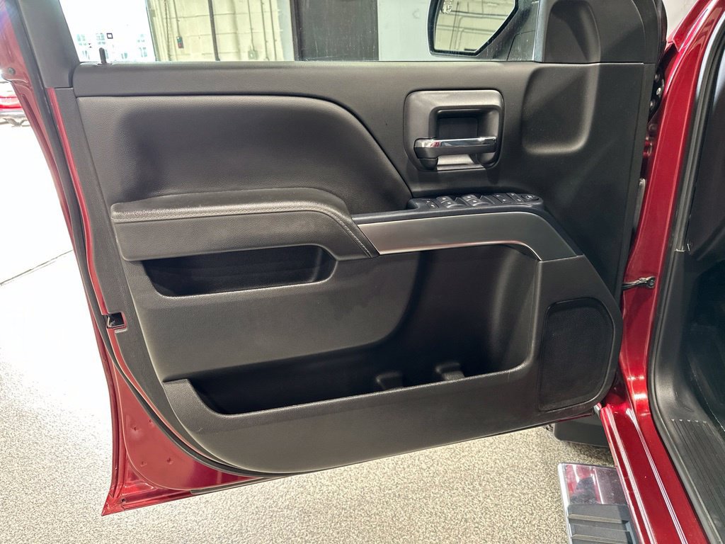 Used 2018 Chevrolet Silverado 1500 LT w/ All Star Edition AWD/4WD image 13