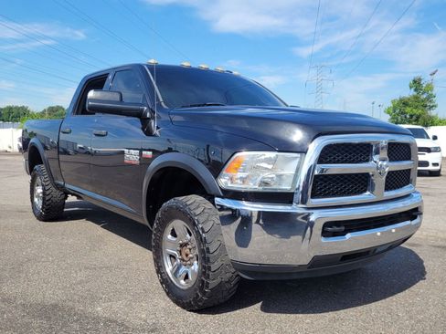 Used 2017 RAM 2500 Tradesman w/ Chrome Appearance Group AWD/4WD image 7
