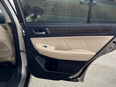Used 2018 Subaru Outback 2.5i Limited image 21