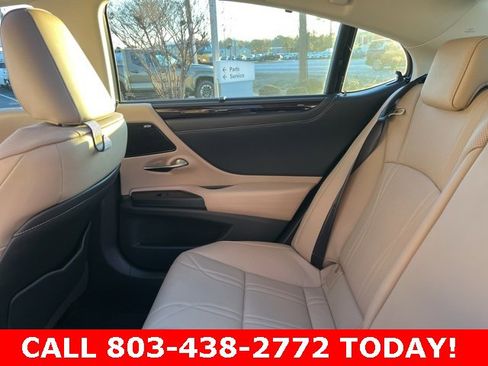 Used 2020 Lexus ES 350 Ultra Luxury image 13
