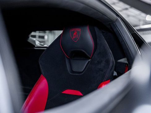 Used 2023 Lamborghini Huracan Tecnica image 33