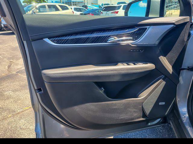 Used 2023 Cadillac XT6 Premium Luxury w/ LPO, Floor Liner Package AWD/4WD image 21