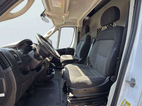 Used 2019 RAM ProMaster 2500 w/ Interior Convenience Group FWD image 14