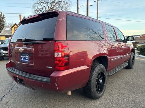 Used 2008 Chevrolet Suburban LT w/ LT Preferred Equipment Group image 3