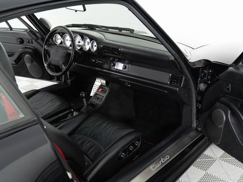 Used 1996 Porsche 911 Turbo RWD image 9