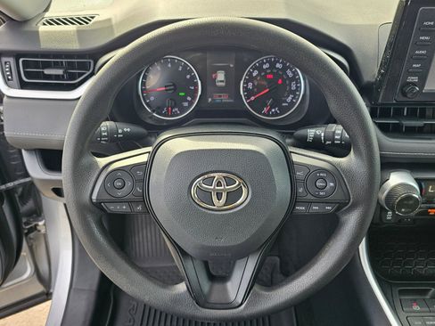 Used 2019 Toyota RAV4 XLE image 22