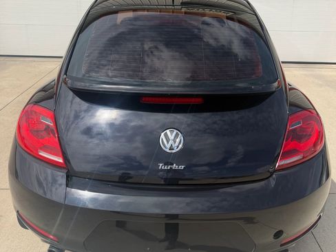 Used 2012 Volkswagen Beetle Launch Edition FWD image 13