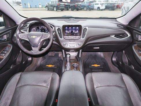 Used 2020 Chevrolet Malibu Premier image 11