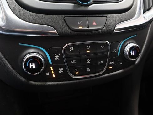 Used 2024 Chevrolet Equinox LT image 32